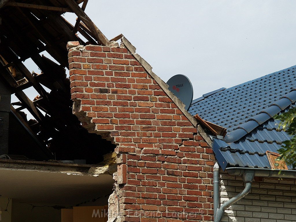 Detonation im Haus Erftstadt Dirmertsheim Brueckenstr P605.JPG